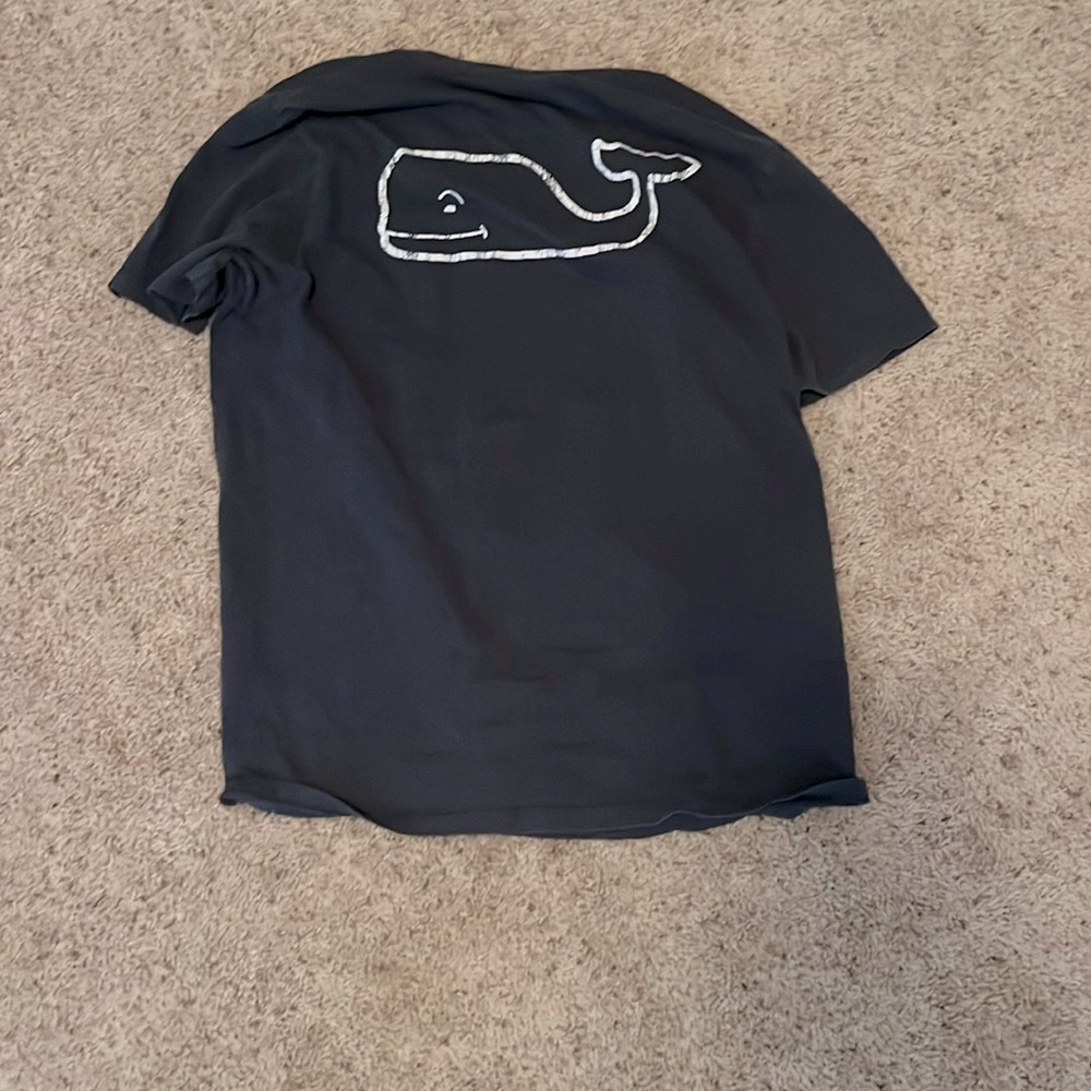 Vineyard vines t-shirt